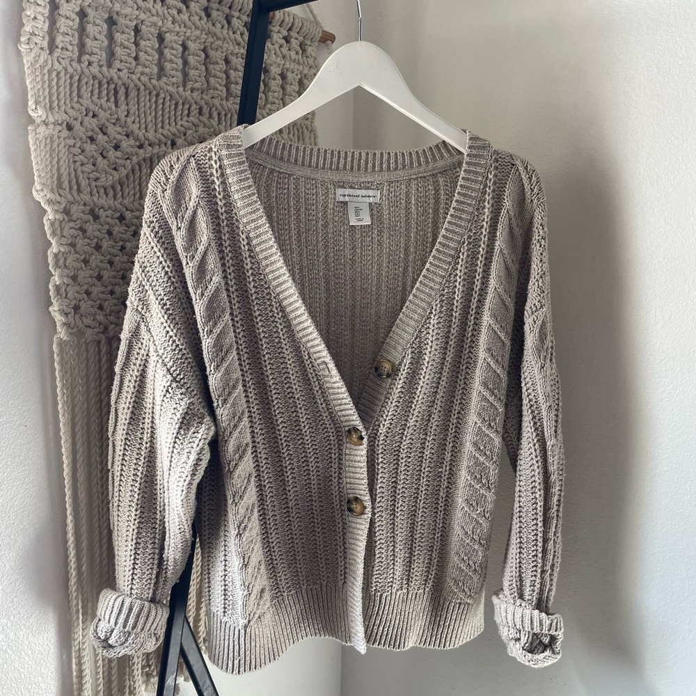 cupcakes & cashmere Taupe Cable Knit Crewneck Sweater